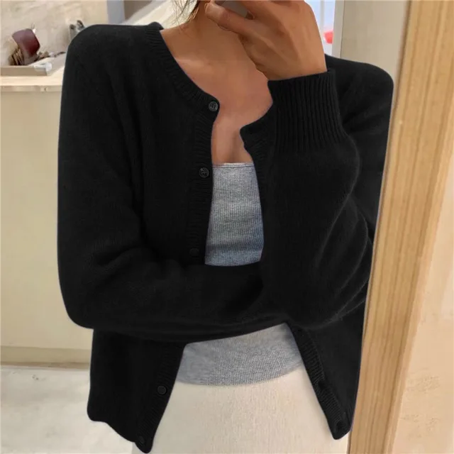 Anne | Strikket Cardigan til Kvinder i Ensfarvet Design