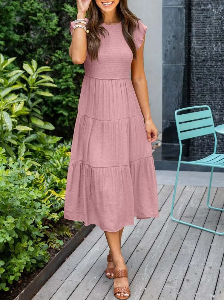 Ronja | Elegant Lagdelt Kjole med Flydende Design
