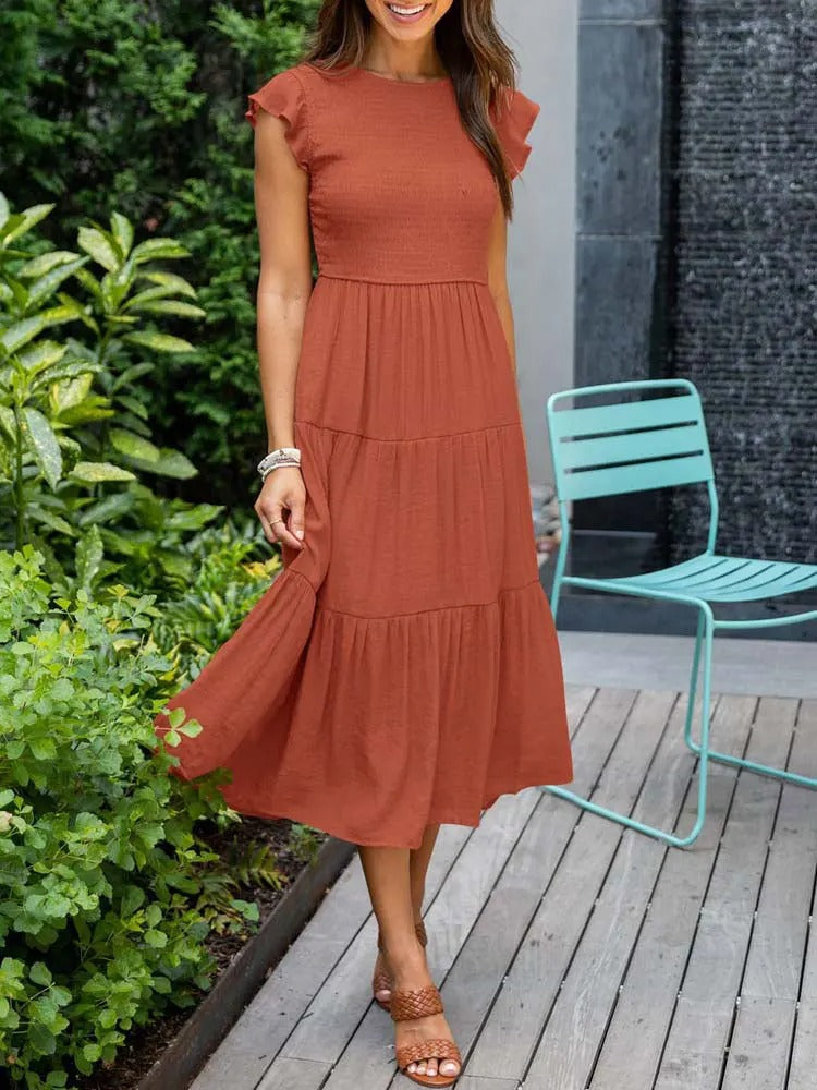 Ronja | Elegant Lagdelt Kjole med Flydende Design