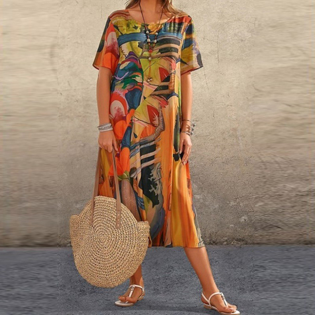Yovi | Elegant Midi Kjole med Kunstnerisk Print