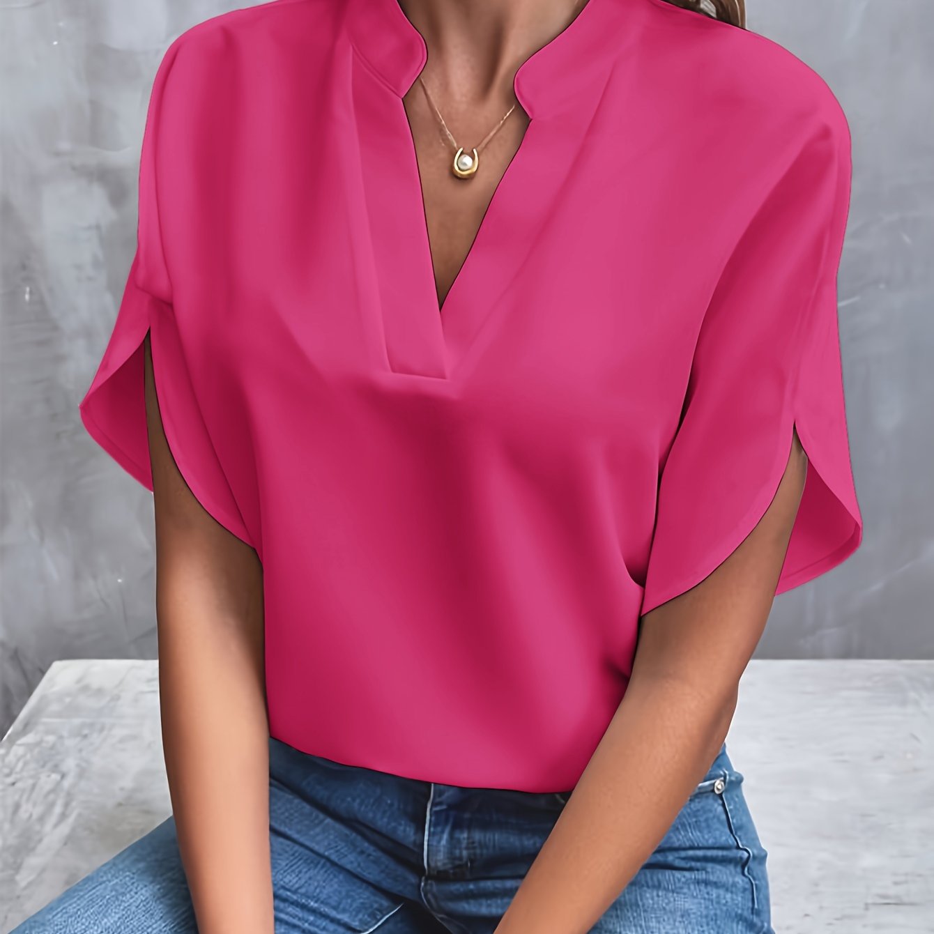 Emma | Elegant Damebluse med V-udskæring