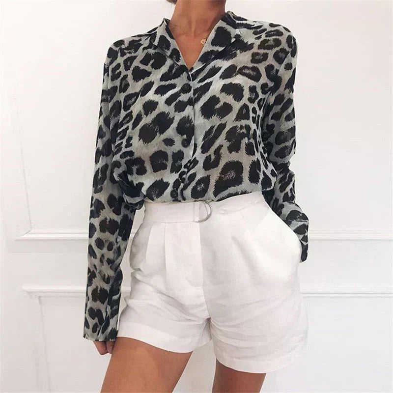 Let og elegant bluse med alsidig stil