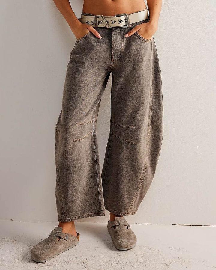 Damejeans med Lige Snit og Mellem Høj Talje