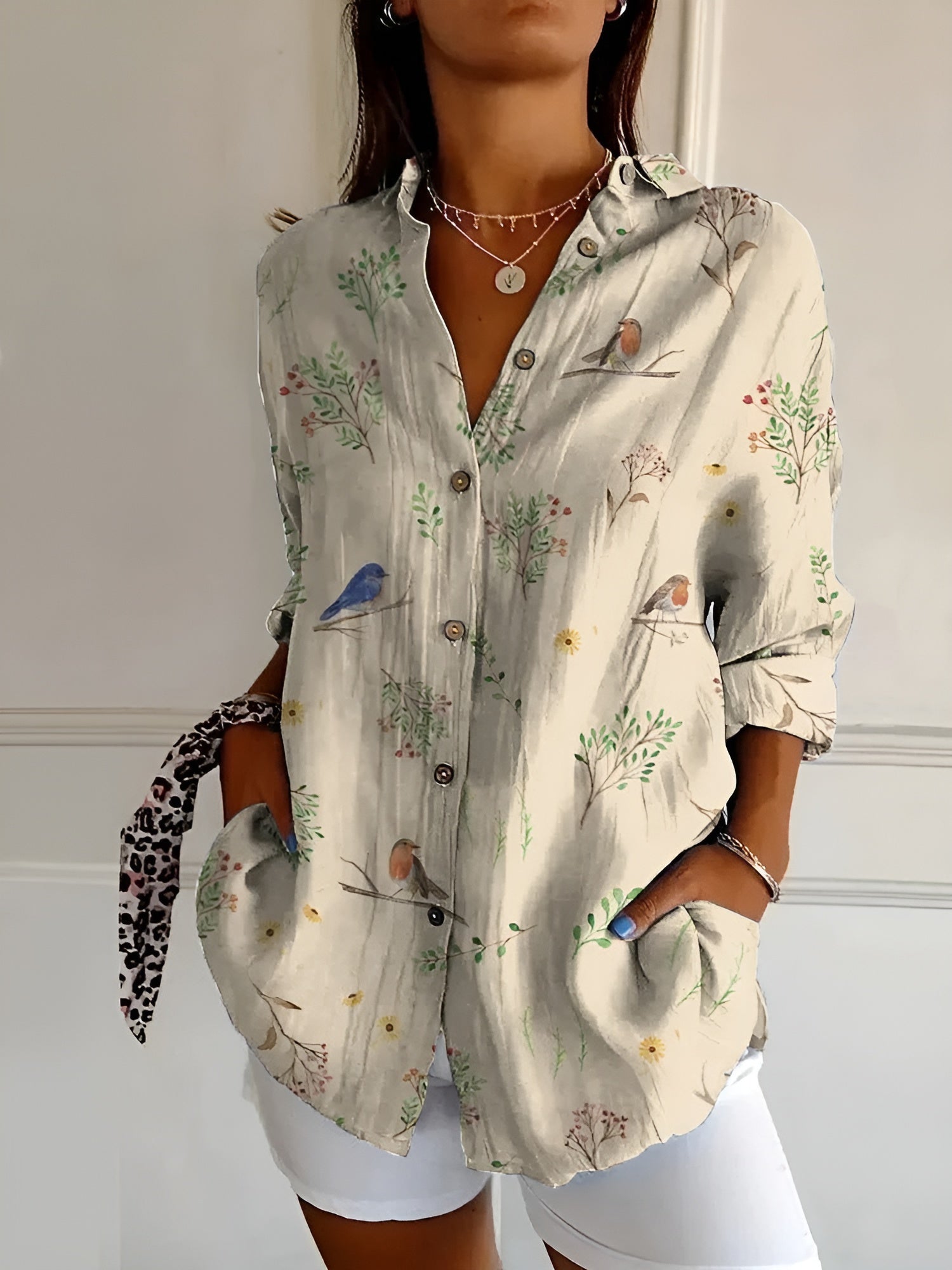 Liva | Blomstret Damebluse med Lange Ærmer
